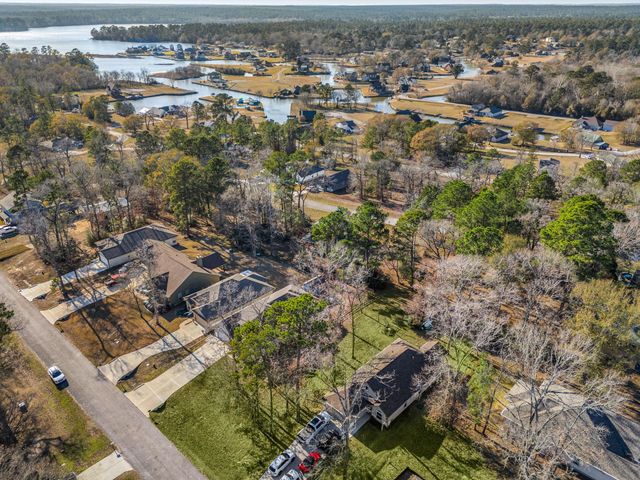 89 Hillsborough Drive, Huntsville, TX 77340