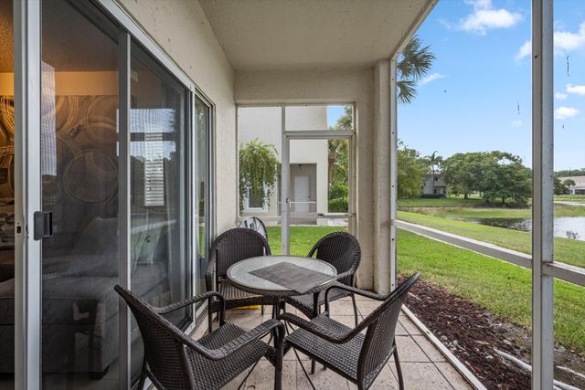 5072 Palmbrooke Circle, West Palm Beach, FL 33417