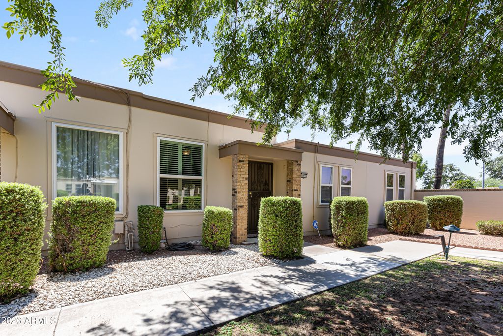 10016 W Hawthorn Drive, Sun City, AZ 85351 — exterior