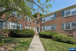 24 Hutton Avenue 80, West Orange, NJ 07052