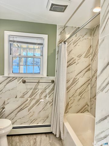 657 Naugatuck Avenue, Milford, CT 06461