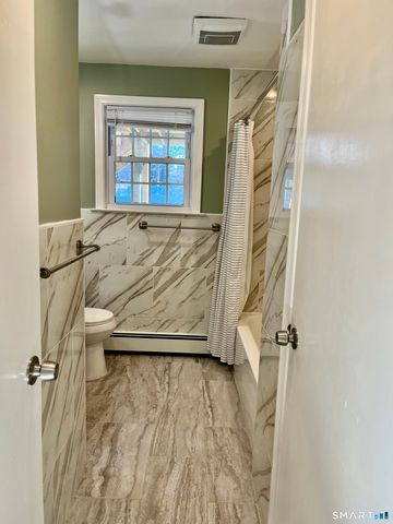 657 Naugatuck Avenue, Milford, CT 06461