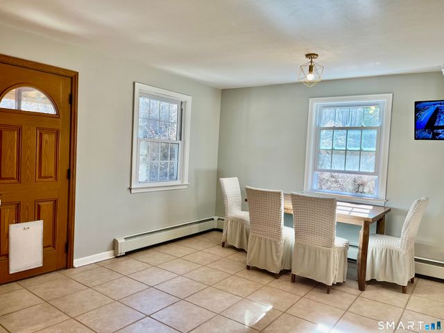 657 Naugatuck Avenue, Milford, CT 06461