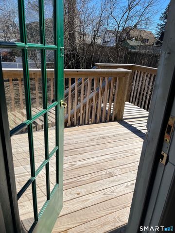 657 Naugatuck Avenue, Milford, CT 06461