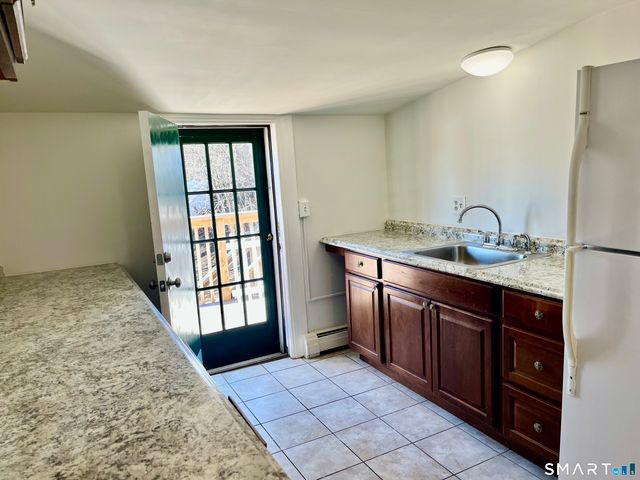 657 Naugatuck Avenue, Milford, CT 06461