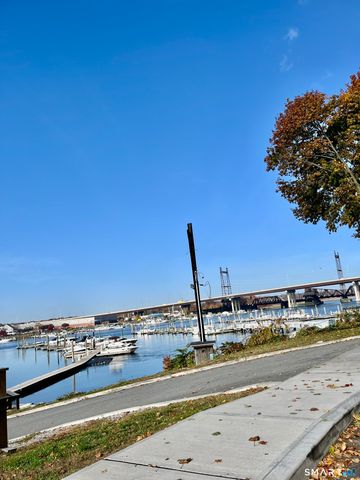 657 Naugatuck Avenue, Milford, CT 06461