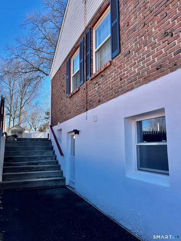 657 Naugatuck Avenue, Milford, CT 06461