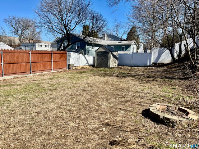 657 Naugatuck Avenue, Milford, CT 06461