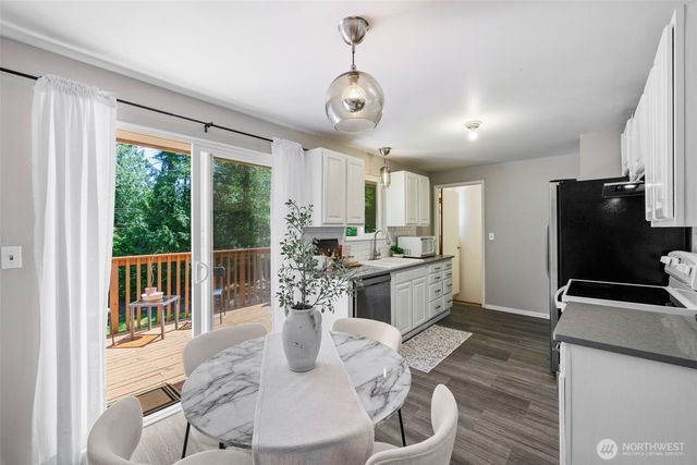 30108 2nd Avenue SW, Federal Way, WA 98023