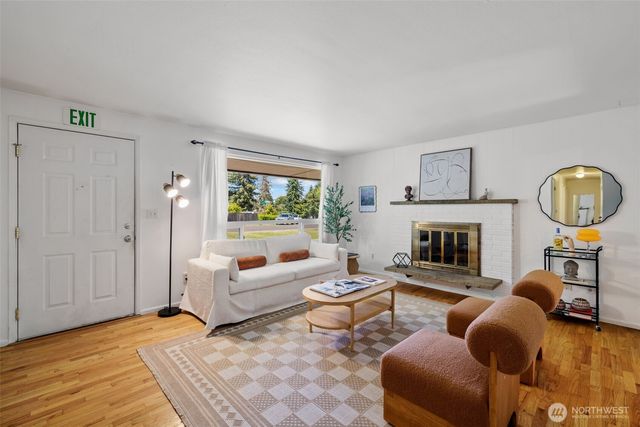 30108 2nd Avenue SW, Federal Way, WA 98023