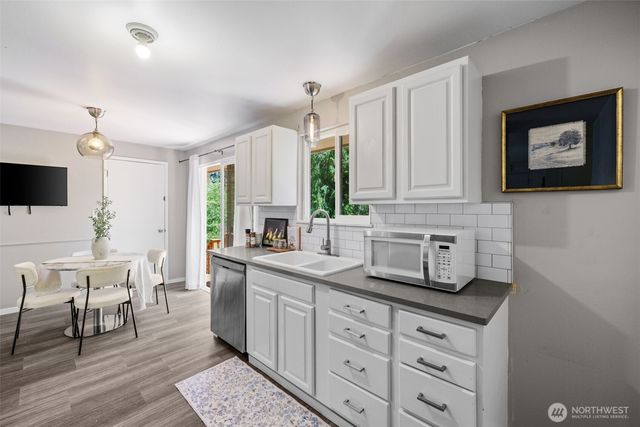 30108 2nd Avenue SW, Federal Way, WA 98023