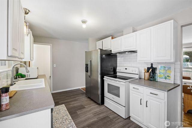 30108 2nd Avenue SW, Federal Way, WA 98023