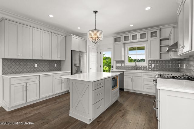 1700 Anchorage Ct, Prospect, KY 40059