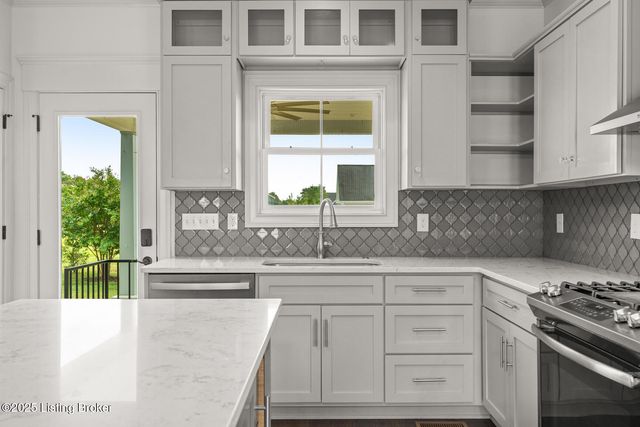 1700 Anchorage Ct, Prospect, KY 40059