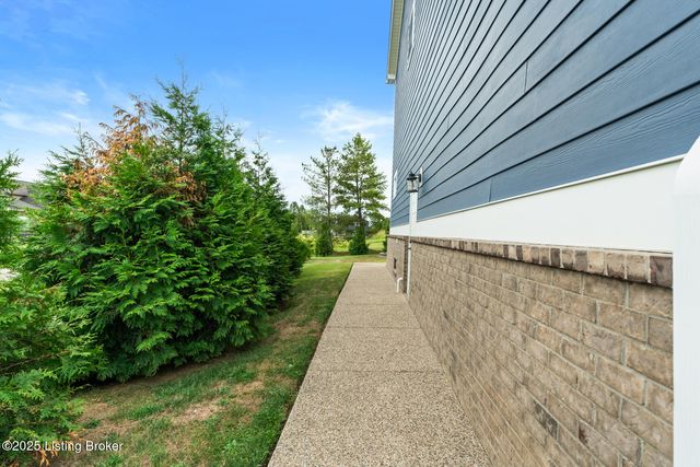 1700 Anchorage Ct, Prospect, KY 40059