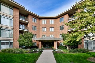 875 E 22nd Street 104, Lombard, IL 60148