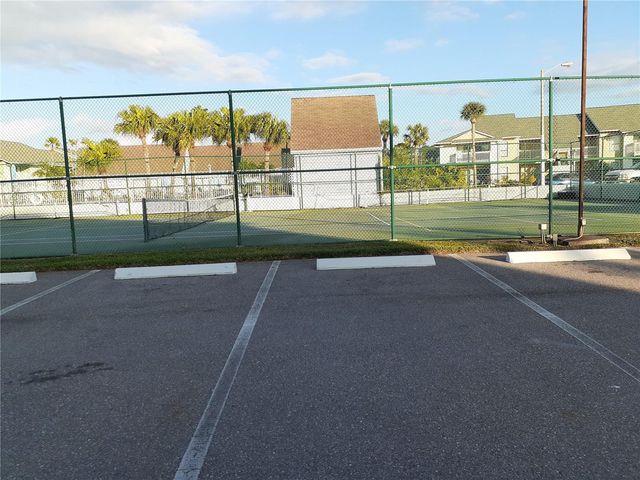 455 ALT 19 S 16, Palm Harbor, FL 34683