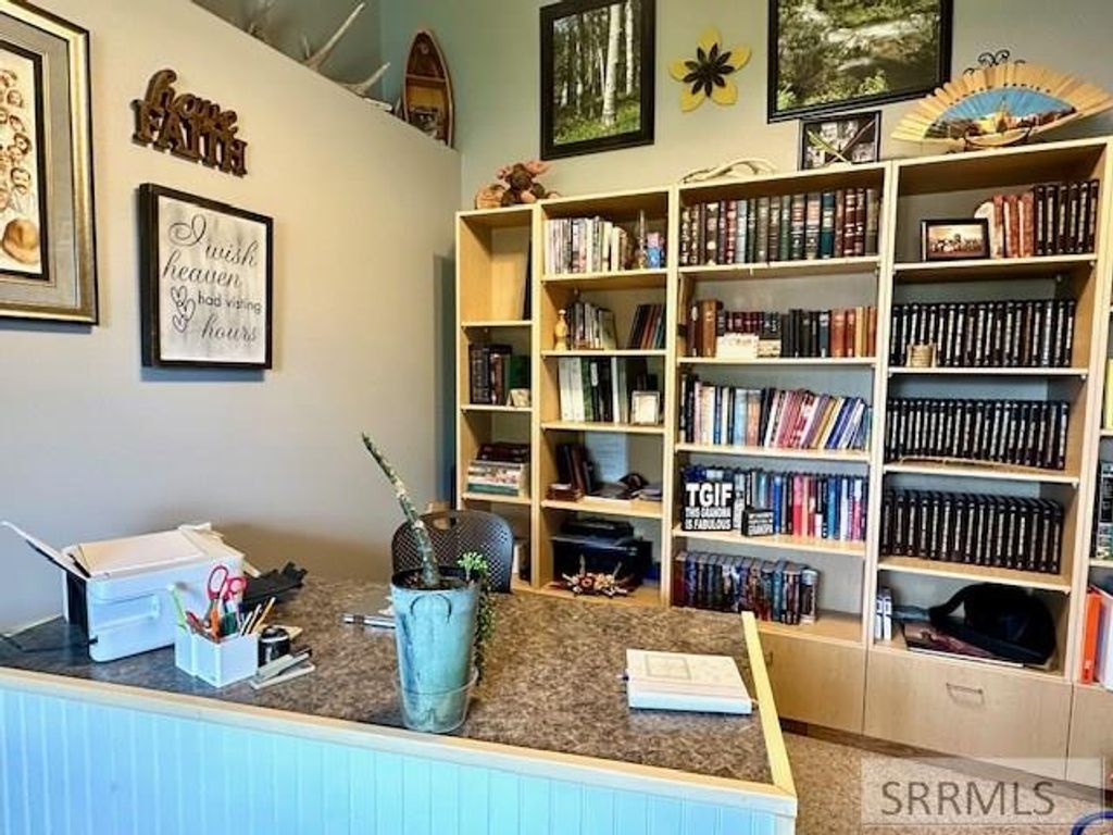 Image 3 of property listing at 2 N 3737 E, Rigby, ID 83442