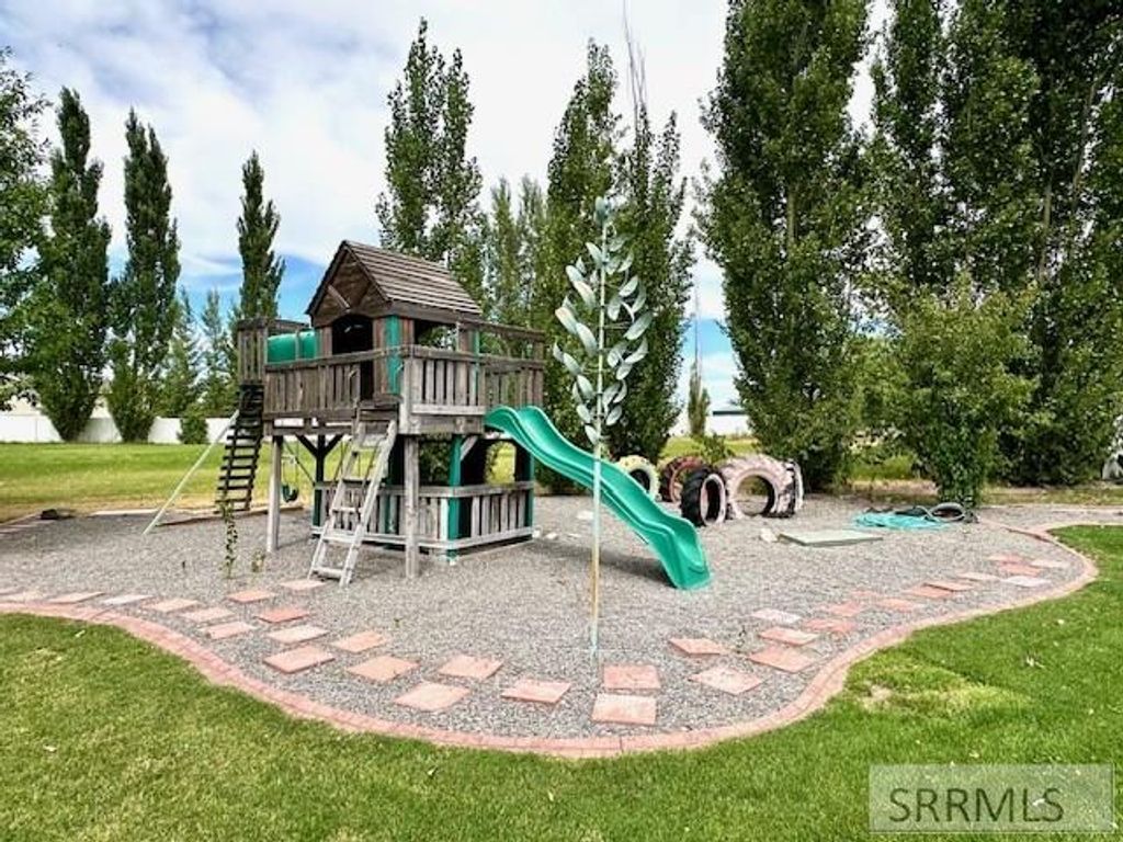 Image 36 of property listing at 2 N 3737 E, Rigby, ID 83442