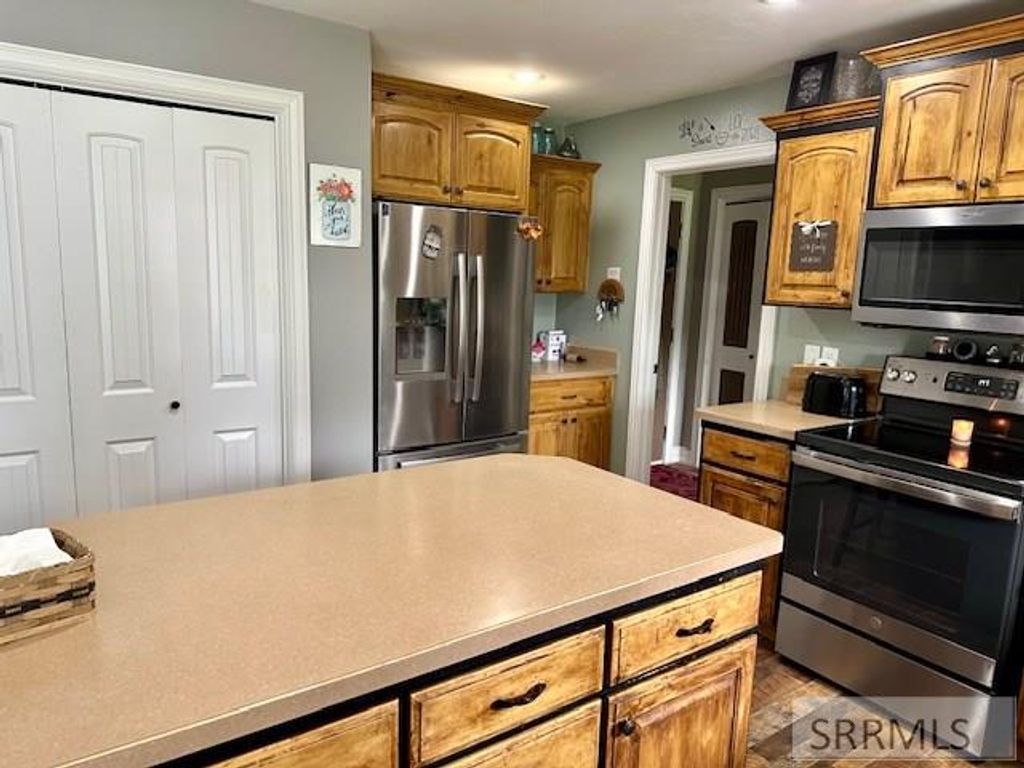 Image 6 of property listing at 2 N 3737 E, Rigby, ID 83442