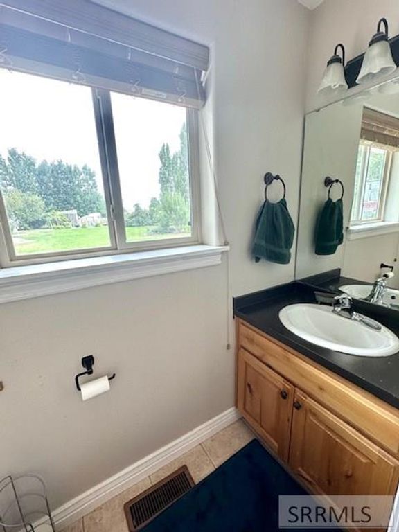 Image 8 of property listing at 2 N 3737 E, Rigby, ID 83442