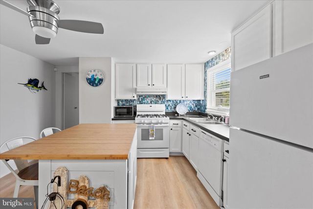 23595 E BEACH DR, Lewes, DE 19958
