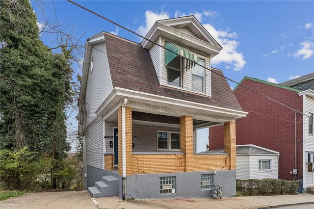 1706 Rhine St, Spring Hill, PA 15212