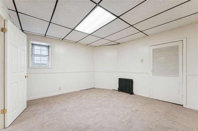 1706 Rhine St, Spring Hill, PA 15212