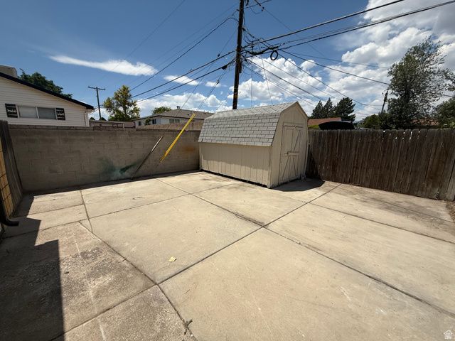 4996 S 4015 W, Taylorsville, UT 84129