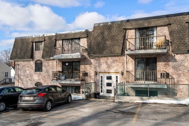 90 High St 309, Dedham, MA 02026