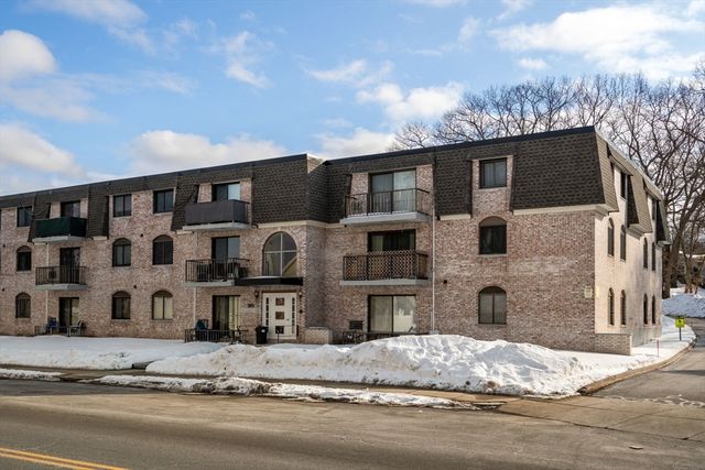 90 High St 309, Dedham, MA 02026