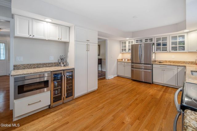3061 New Williamsburg Drive, Guilderland, NY 12303