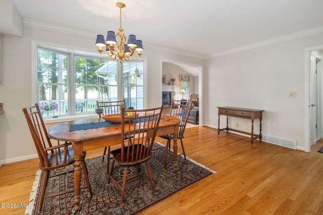 3061 New Williamsburg Drive, Guilderland, NY 12303