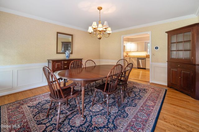 3061 New Williamsburg Drive, Guilderland, NY 12303