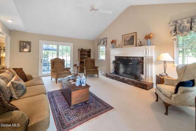 3061 New Williamsburg Drive, Guilderland, NY 12303