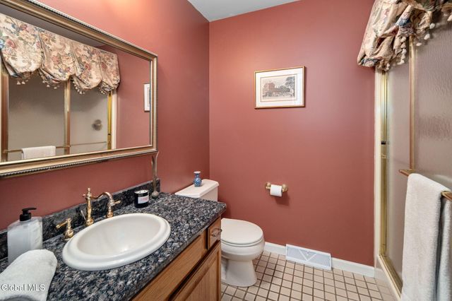 3061 New Williamsburg Drive, Guilderland, NY 12303