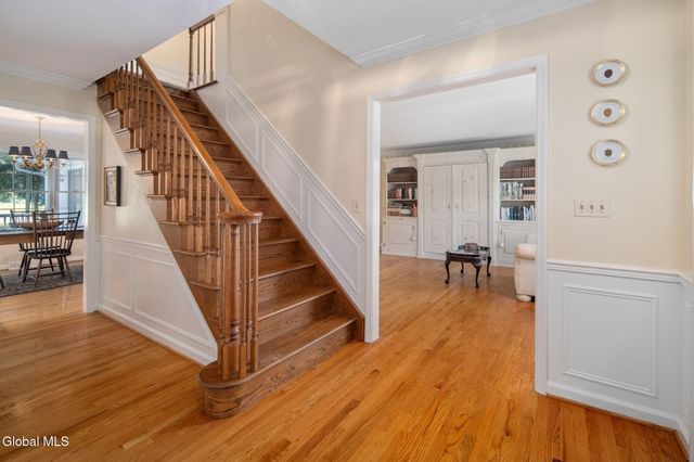 3061 New Williamsburg Drive, Guilderland, NY 12303