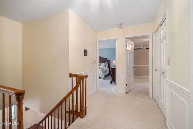 3061 New Williamsburg Drive, Guilderland, NY 12303