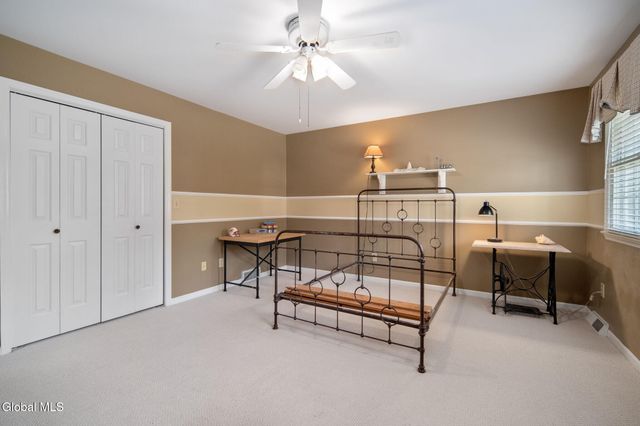 3061 New Williamsburg Drive, Guilderland, NY 12303