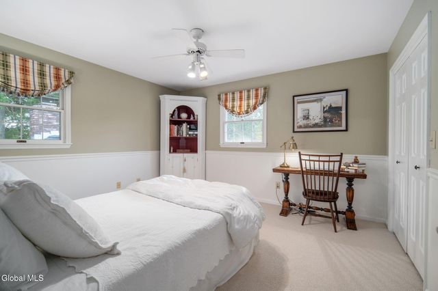 3061 New Williamsburg Drive, Guilderland, NY 12303