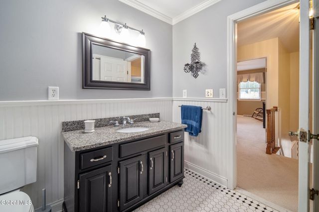 3061 New Williamsburg Drive, Guilderland, NY 12303