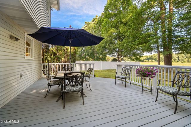 3061 New Williamsburg Drive, Guilderland, NY 12303