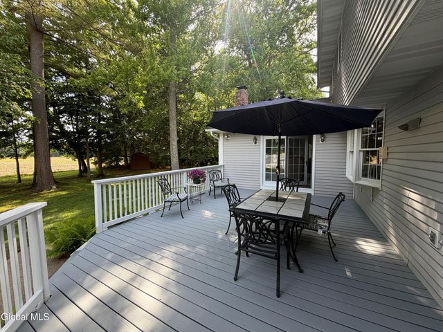3061 New Williamsburg Drive, Guilderland, NY 12303