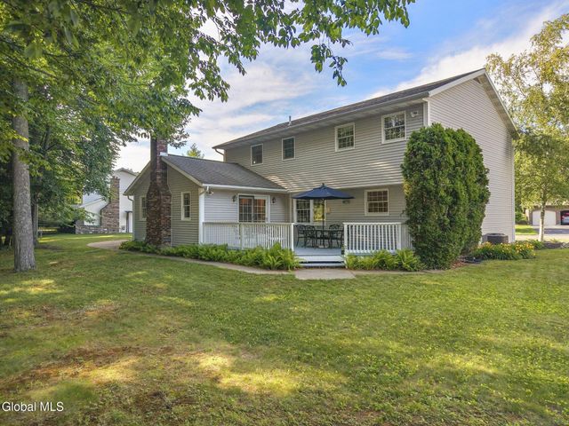 3061 New Williamsburg Drive, Guilderland, NY 12303