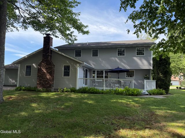 3061 New Williamsburg Drive, Guilderland, NY 12303