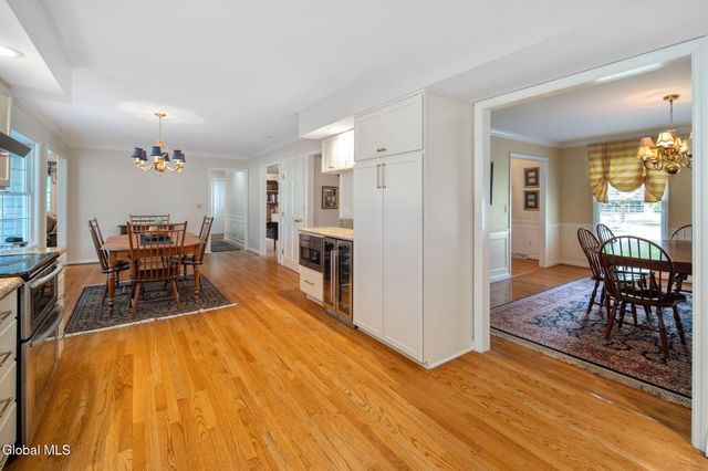 3061 New Williamsburg Drive, Guilderland, NY 12303