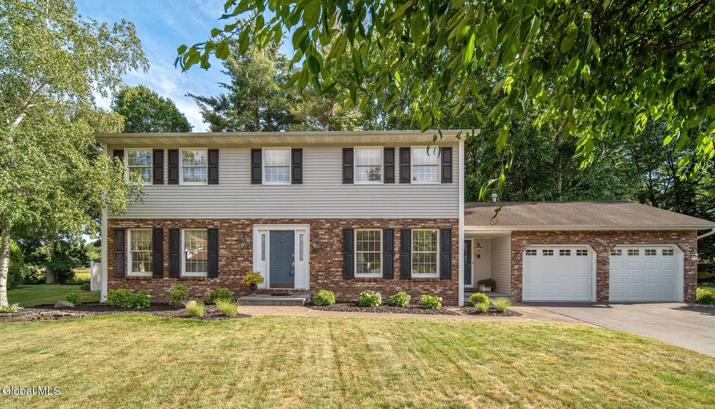 3061 New Williamsburg Drive, Guilderland, NY 12303