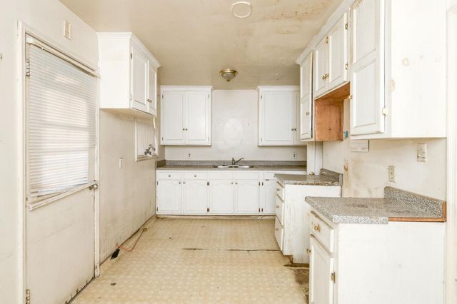 2568 S Lotus Avenue, Fresno, CA 93706
