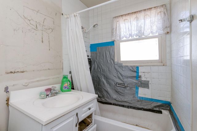 2568 S Lotus Avenue, Fresno, CA 93706
