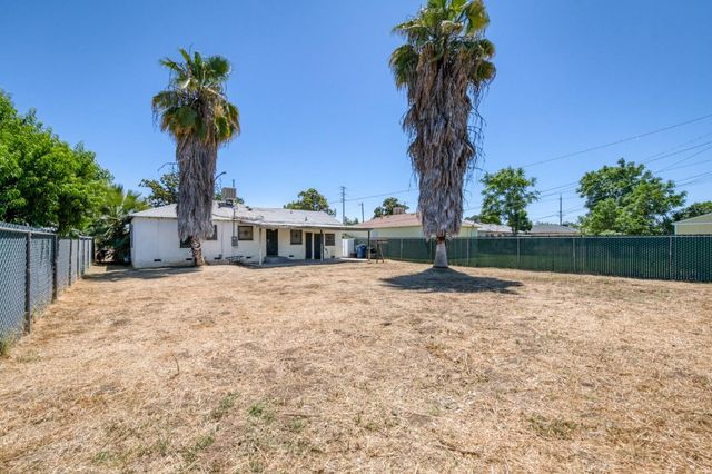 2568 S Lotus Avenue, Fresno, CA 93706
